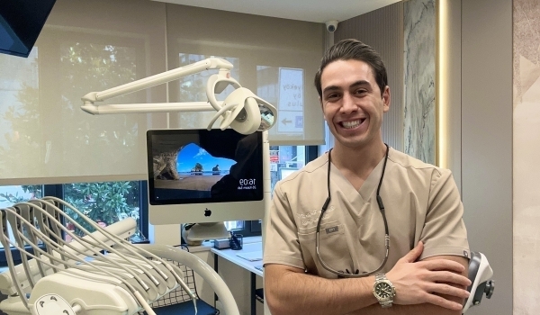 Dr Batuhan Unluler Aesthetic &Implant Dental Clınıc